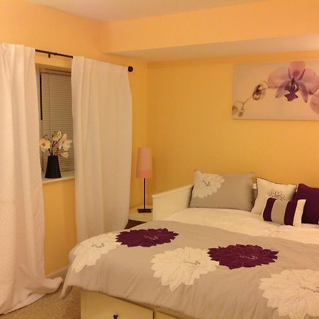 Mojoy Homesuites At Runyon Ньюарк Екстер'єр фото